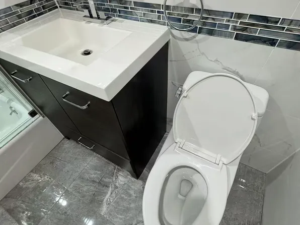 31-12 38th Avenue image 10 of 16