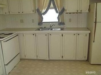 4th image of 21621 NW 3rd Pl