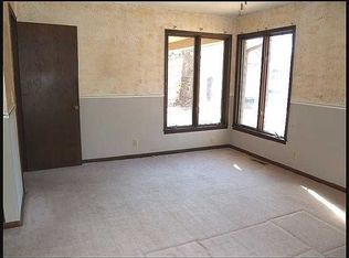 421 S Fairhaven Rd, Wichita, KS 67209