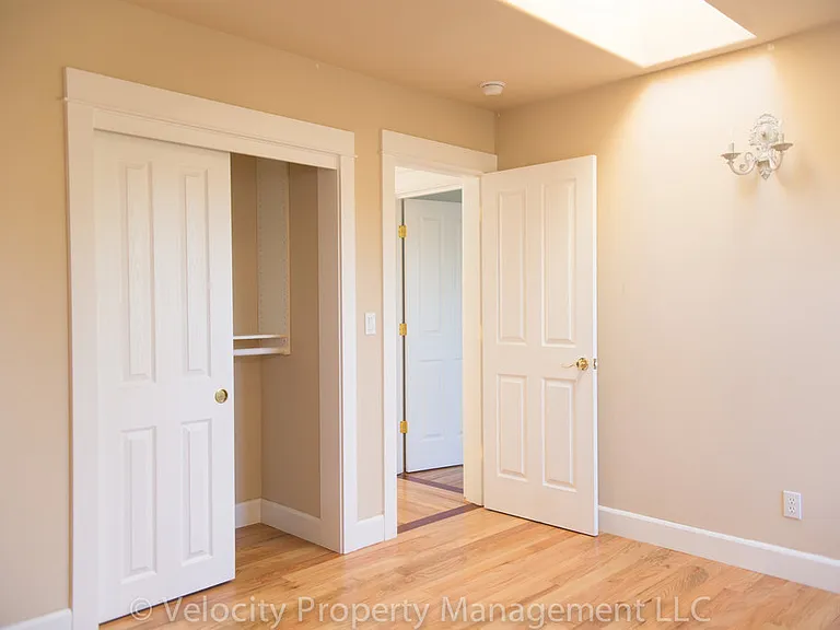 2954 NE Red Oak Dr — Photo 12