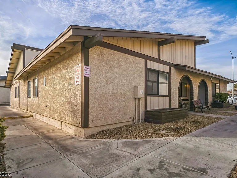 5733 Smoke Ranch Rd #D — Photo 12