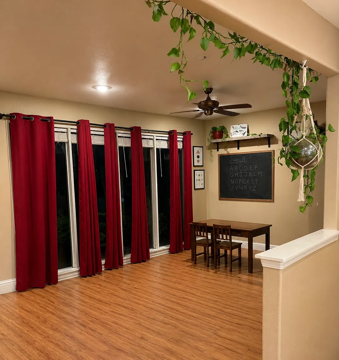 3 bed, 1755 sqft, $2,650 — Photo 2