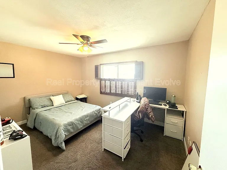 16645 N 34th Dr — Photo 12