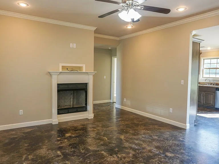 233 County Road 416 — Photo 4