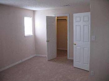 5th image of 12 NW Compass Dr