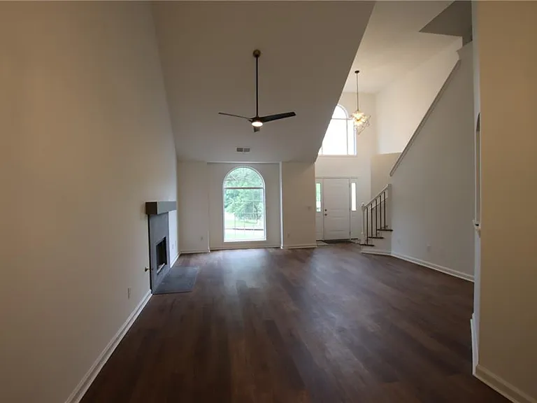 2256 Dresden Grn NW — Photo 9