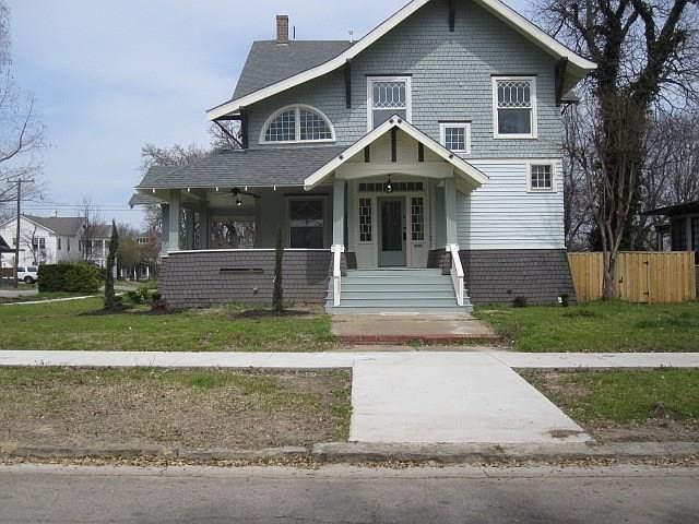 1st image of 931 W Woodard St