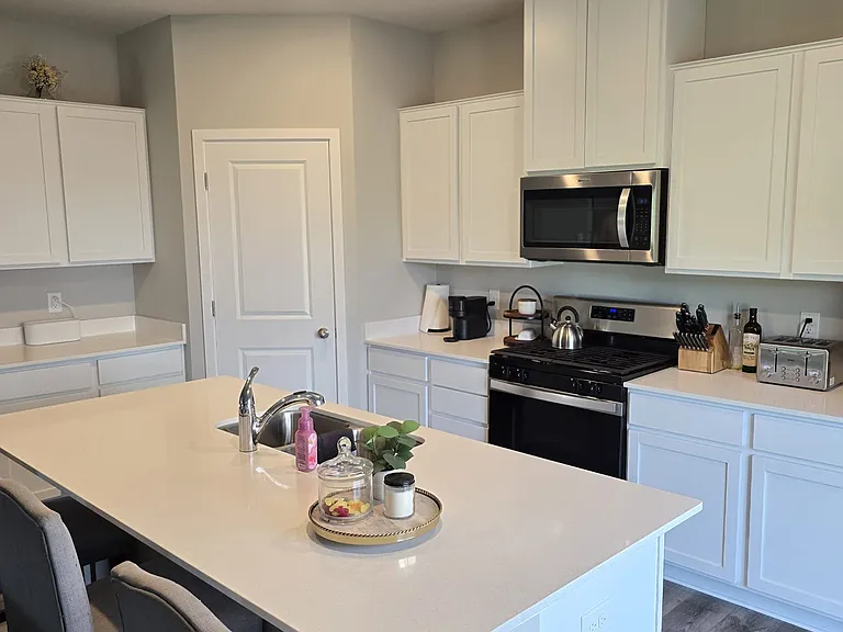 5020 Stable View Dr — Photo 15