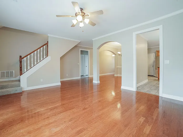 2875 Liverpool Ln — Photo 5