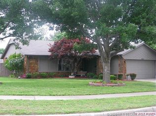1301 W Orlando Pl, Broken Arrow, OK 74011