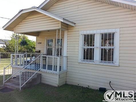 3rd image of 124 Pendleton Ave