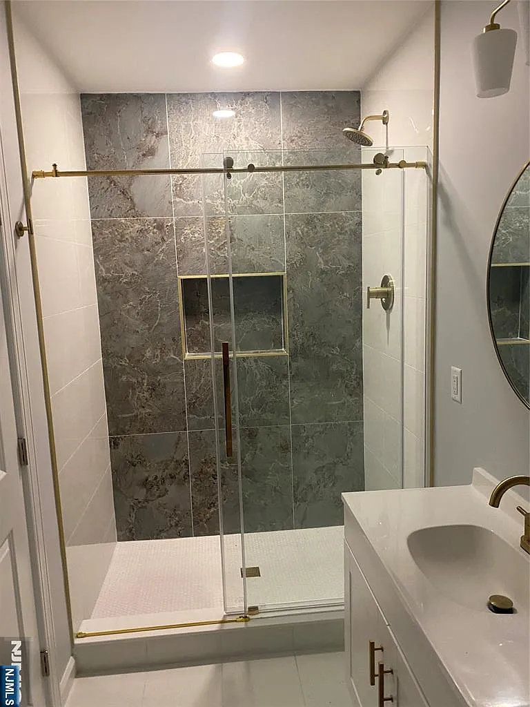 1 bed, 1.0 bath, $2,150 — Photo 3