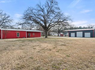 330 Southern Oaks Dr, Streetman, TX 75859