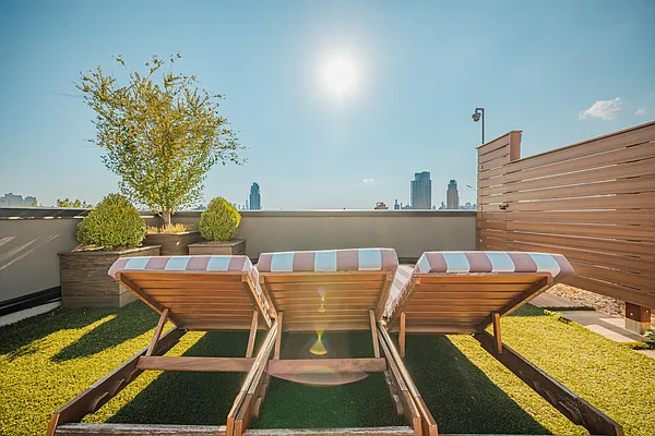 Rented by Nooklyn NYC LLC | media 40