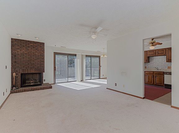 2nd image of 4 Brandywine Ct #4
