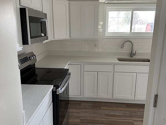 3rd image of 5738 Pennsylvania St