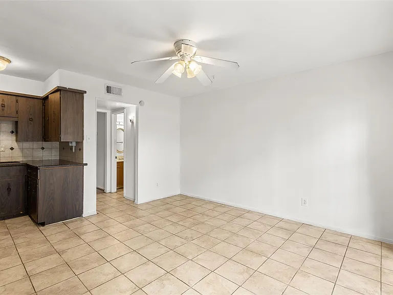 8238 Fondren Rd #8238 — Photo 11