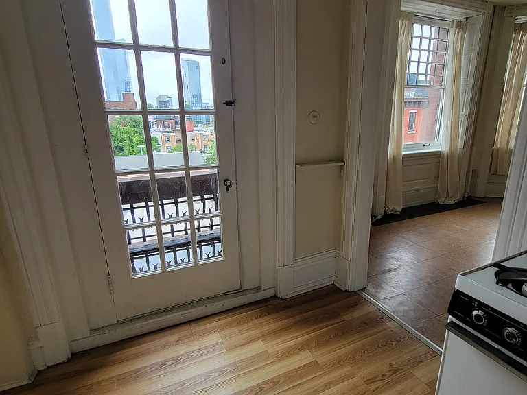 131 S 22nd St #7 — Photo 4