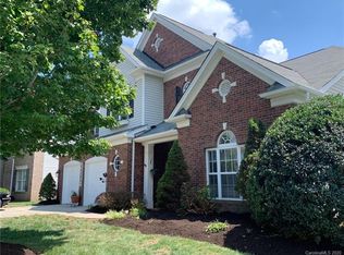 14204 Stewarts Bend Ln, Charlotte, NC 28277