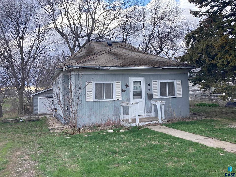 619 S Harth Ave, Madison, SD 57042 Zillow