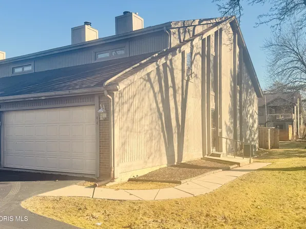 1144 Bernath Pkwy, Toledo, OH 43615