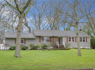 340 Browns Rd, Nesconset, NY 11767