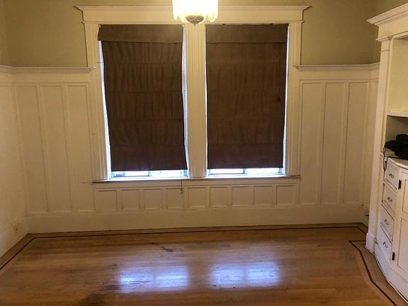 5th image of 558 Broderick St