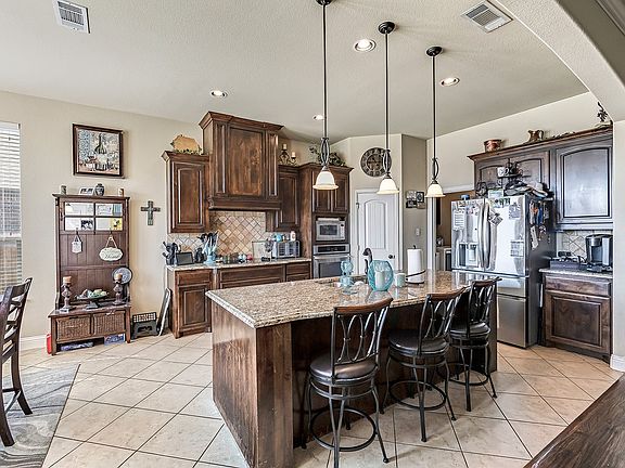 4th image of 3206 Meadow Ridge Dr