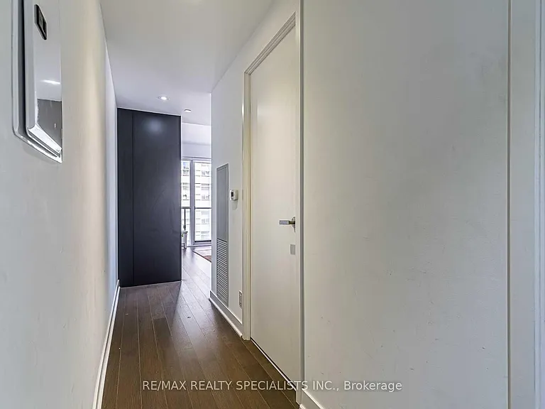 15 Grenville St #609 — Photo 39