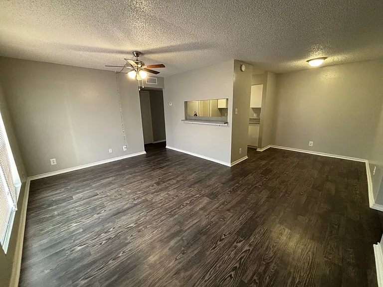 Edinburg Place Apartments — Photo 47