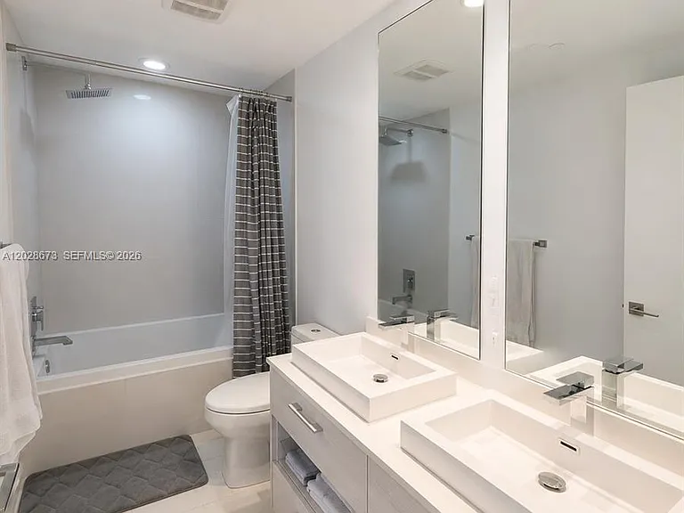 55 SW 9th St #3201 — Photo 13