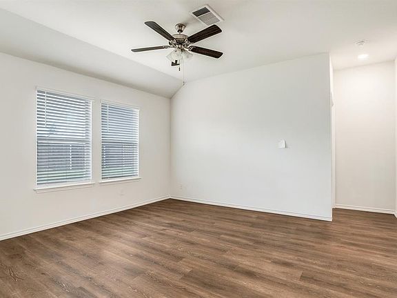 3rd image of 1111 Dewy Glen Ln