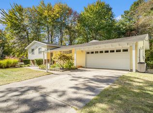 18427 168th Ave, Spring Lake, MI 49456