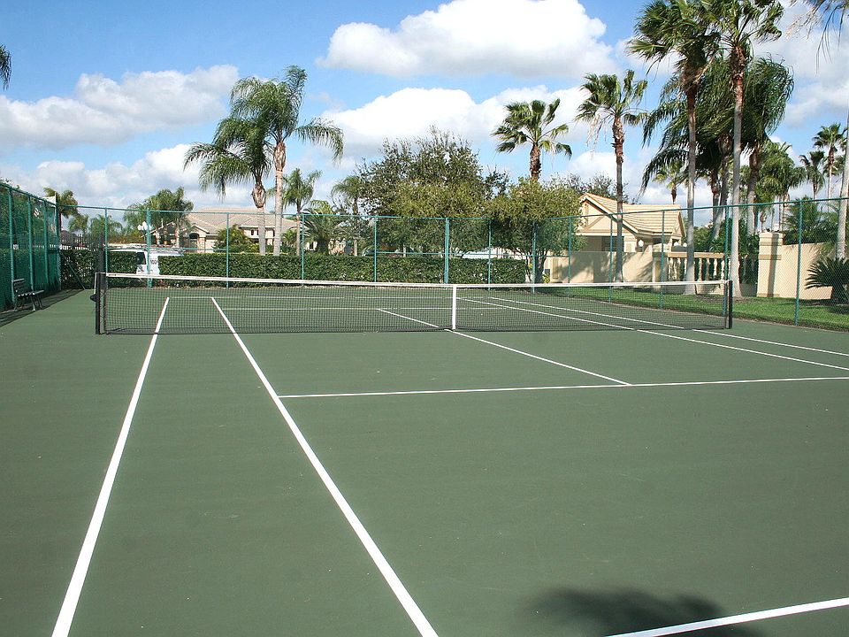 Community tennis courts!