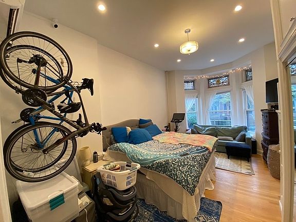 2nd image of 926 President St APT 2