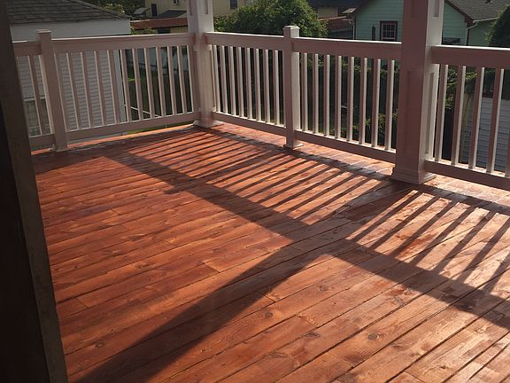2nd floor balcony 