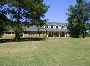 57 Lura Dr, Columbus, MS 39702