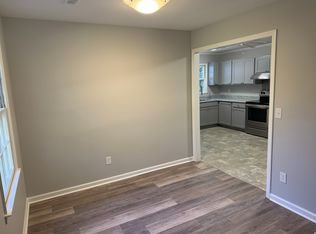 5220 Bayberry Ln, Greensboro, NC 27455