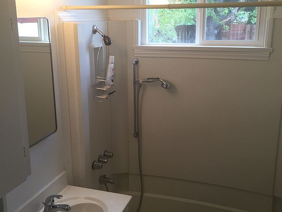 2nd image of 5507 Crebs Ave