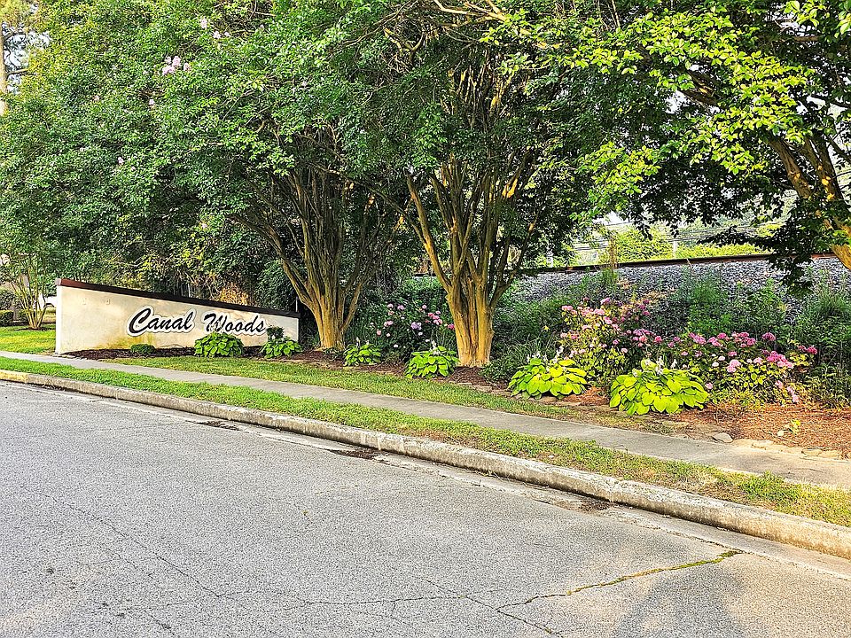 Canal Woods