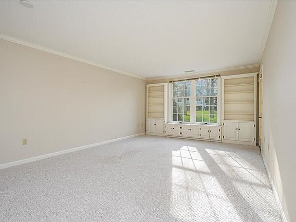 3rd image of 2119 Heatherwood
