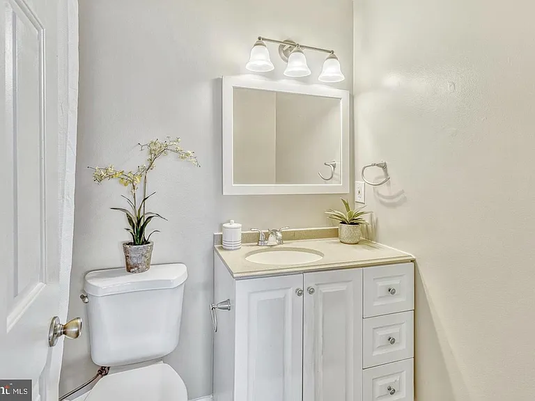 12163 Presidio Way — Photo 16