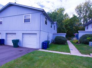 677 Cherry Hollow Rd, Columbus, OH 43228