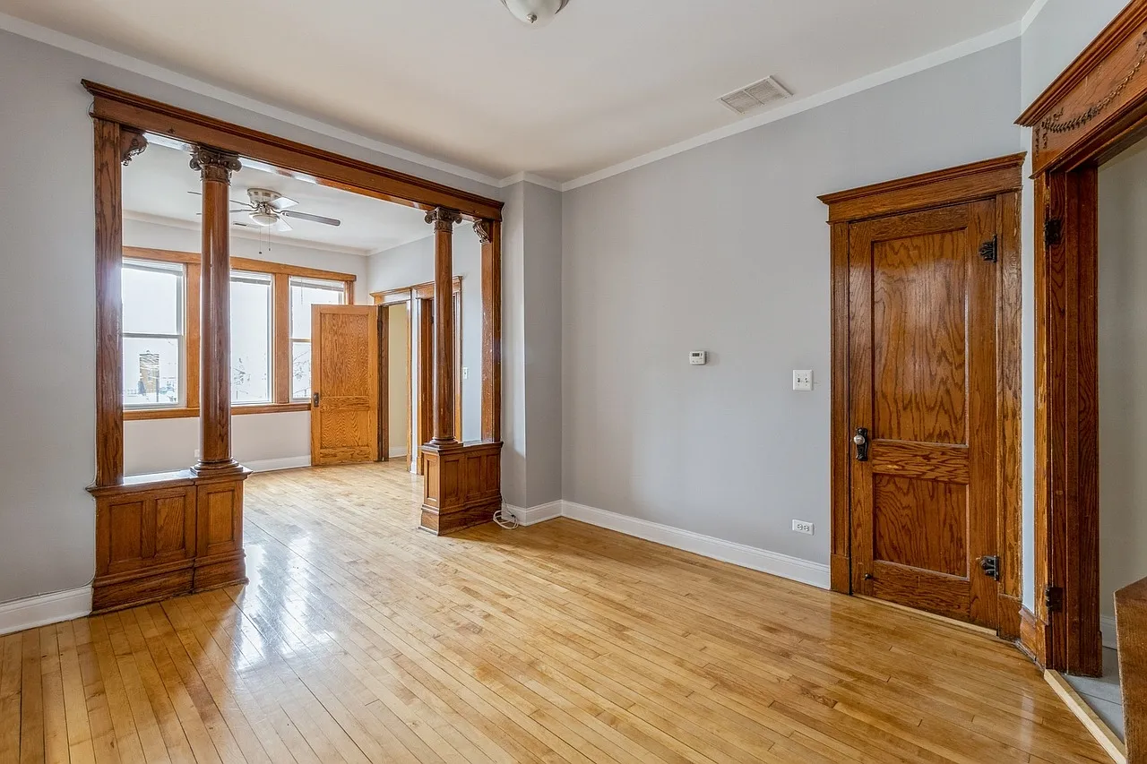 3 bed, 1550 sqft, $2,300 — Photo 1