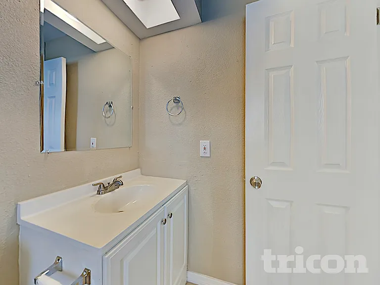 2155 67th Ave S — Photo 10