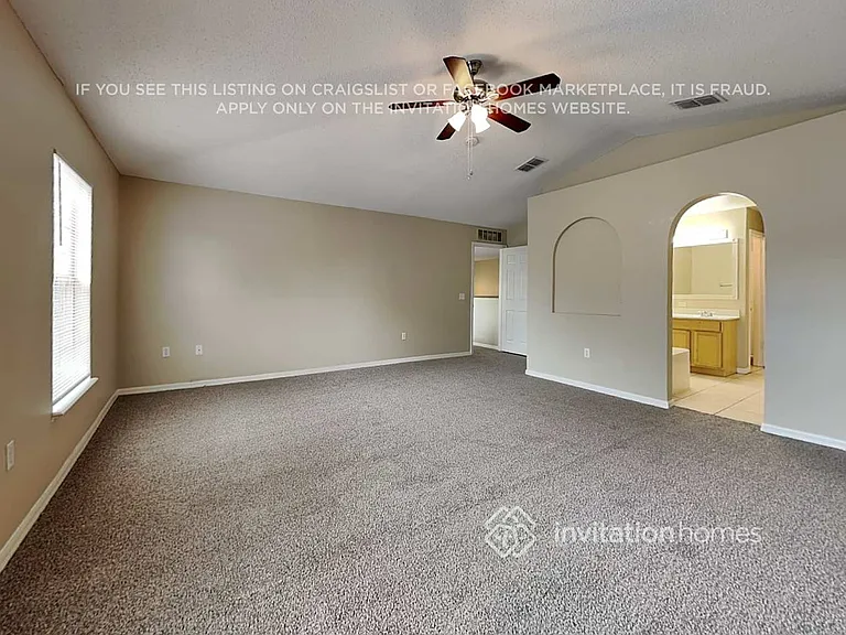 1701 Alhambra Crest Dr — Photo 11