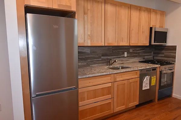 Rented by CNC-Assets | media 10