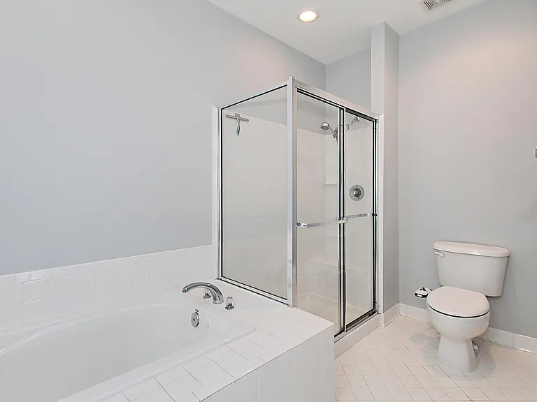 6913 Stanwick Sq — Photo 32