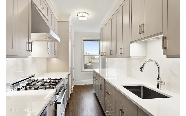 Rented by Douglas Elliman | media 19