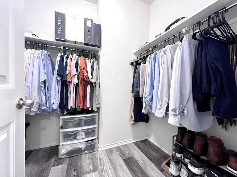 7900 Crystalbrook W — Photo 25